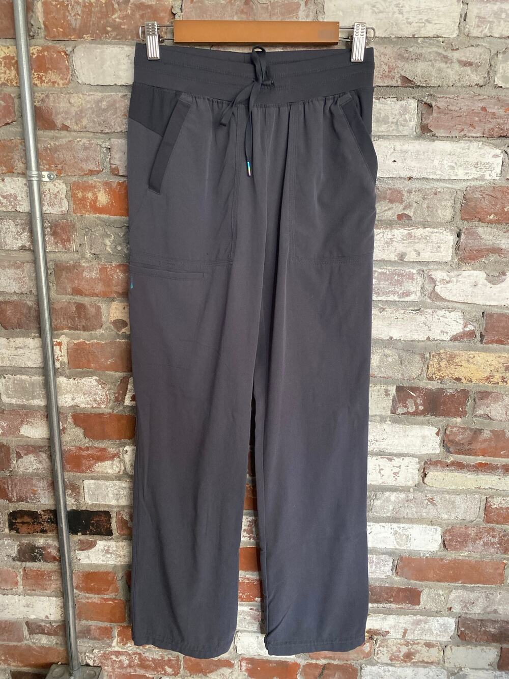 Spread Good Cheer Gray Straight Leg Scrub Pants Size XS